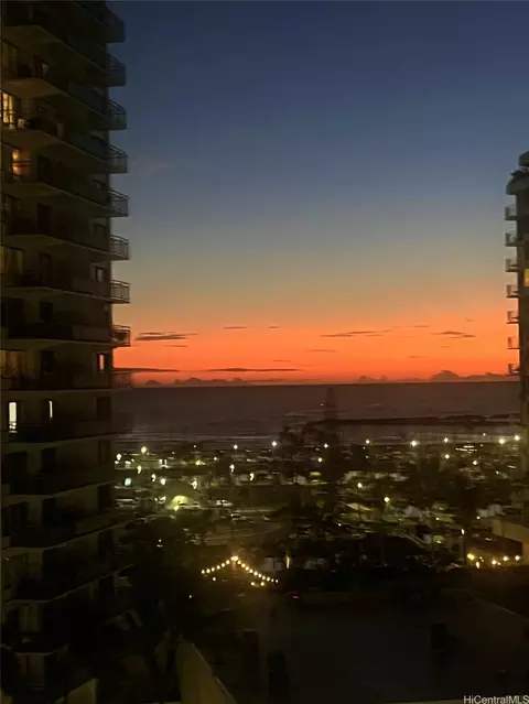 1778 Ala Moana Blvd #1211, Honolulu, HI 96815