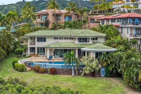 525 Moaniala St, Honolulu, HI 96821