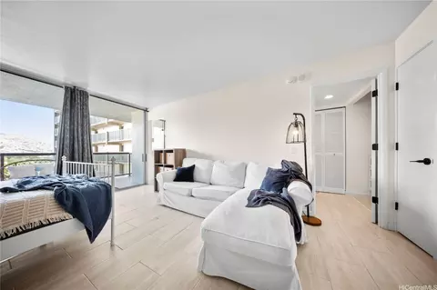 444 Nahua St #912, Honolulu, HI 96815