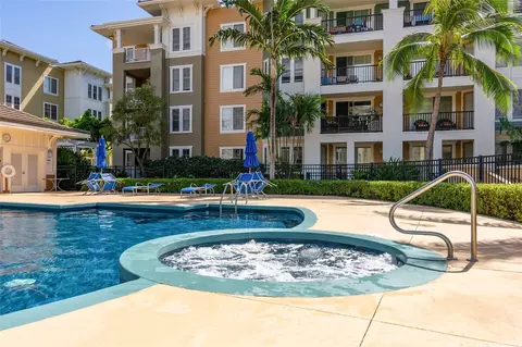 520 Lunalilo Home Rd #7104, Honolulu, HI 96825