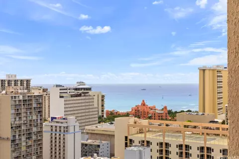 430 Lewers St #2802, Honolulu, HI 96815
