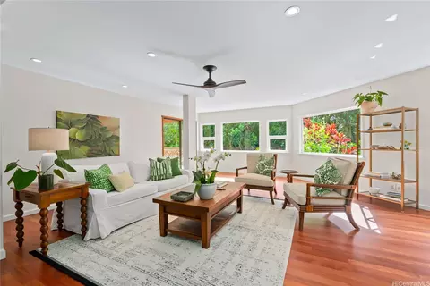 2956 Kaloaluiki St #A, Honolulu, HI 96822