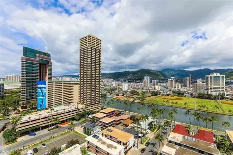 430 Keoniana St #1307, Honolulu, HI 96815