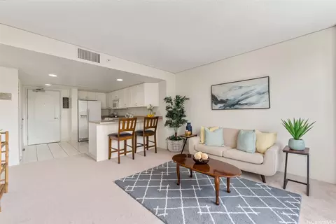 1314 Kalakaua Ave #404, Honolulu, HI 96826