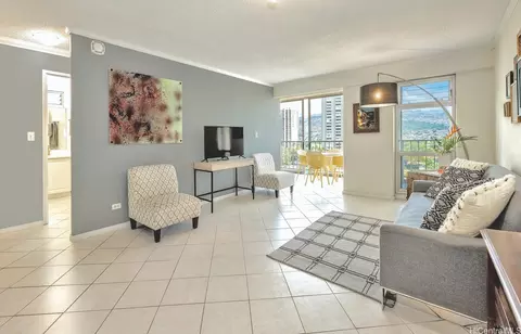 2575 Kuhio Ave #1202, Honolulu, HI 96815