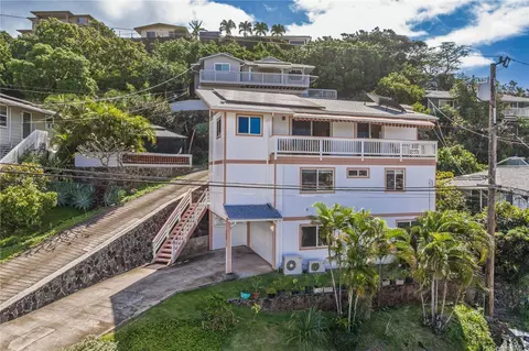 4169 Koko Dr, Honolulu, HI 96816
