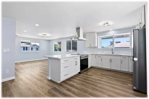 3232 Castle St, Honolulu, HI 96815