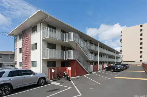 1426 Keeaumoku St # B13, Honolulu, HI 96822