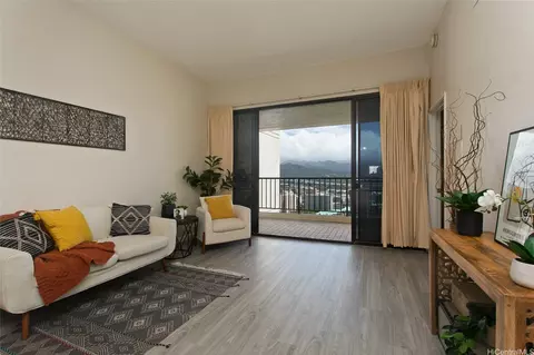 990 Ala Nanala St #PHA, Honolulu, HI 96818