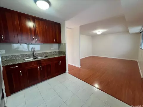 1452 Liholiho St #205, Honolulu, HI 96822