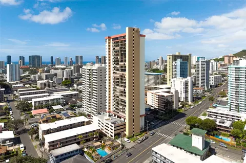 1201 Wilder Ave #3003, Honolulu, HI 96822