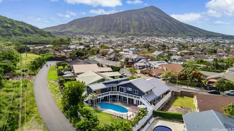 6815 Niumalu Loop, Honolulu, HI 96825