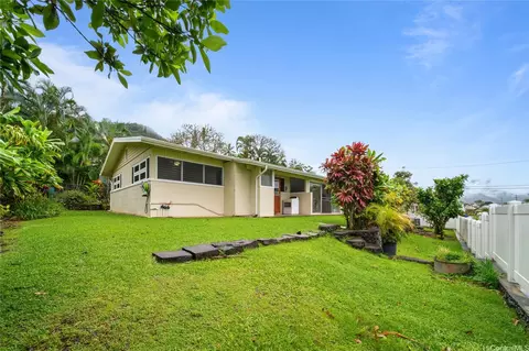45-020 Malulani St, Kaneohe, HI 96744