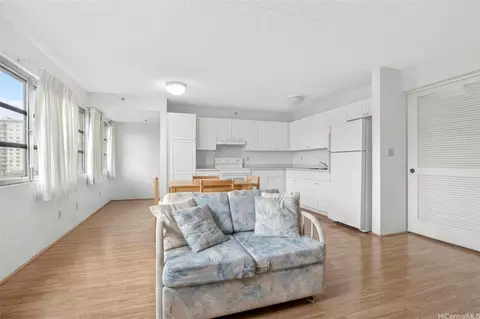 1074 Lunalilo St #501, Honolulu, HI 96822