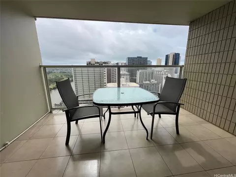 445 Seaside Ave #2519, Honolulu, HI 96815