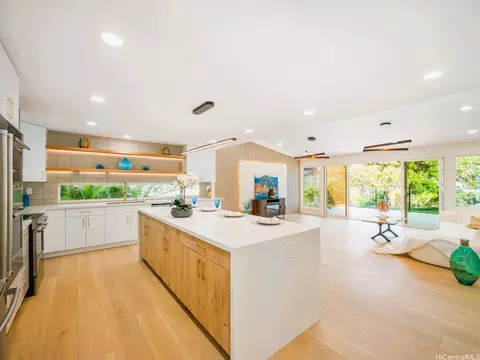 3565 Loulu St, Honolulu, HI 96822