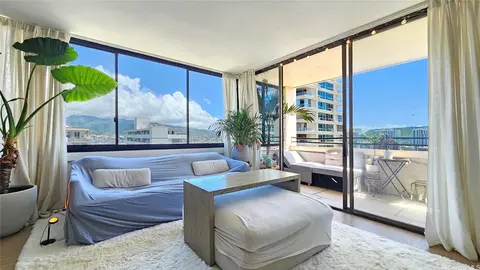 2410 Cleghorn St #2202, Honolulu, HI 96815