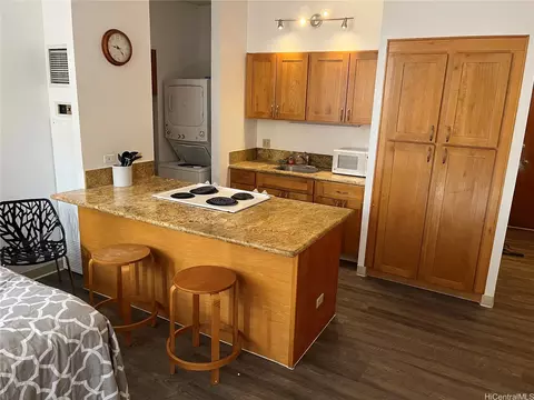 1778 Ala Moana Blvd #1015, Honolulu, HI 96815