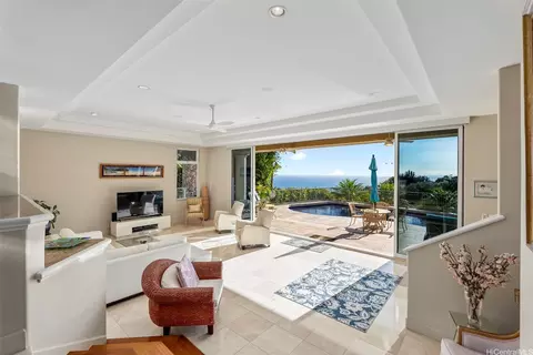 5609 Poola St #A, Honolulu, HI 96821