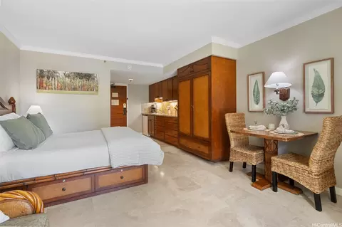 2045 Kalakaua Ave #118, Honolulu, HI 96815