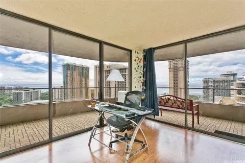 1910 Ala Moana Blvd #25A, Honolulu, HI 96815