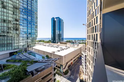 987 Queen St #1310, Honolulu, HI 96814