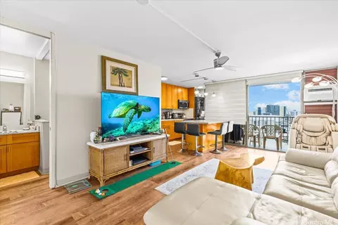 1630 Liholiho St #1608, Honolulu, HI 96822