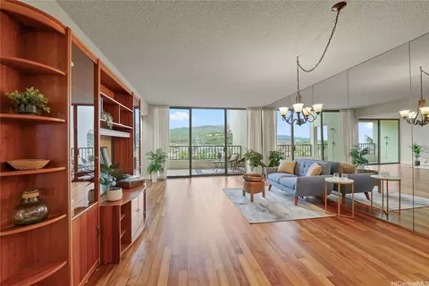 500 Lunalilo Home Rd #26D, Honolulu, HI 96825