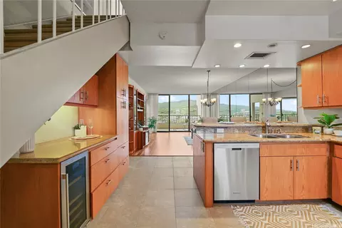 500 Lunalilo Home Rd #26D, Honolulu, HI 96825