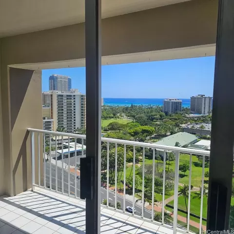 430 Keoniana St #1304, Honolulu, HI 96815