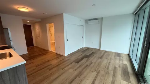 1500 Rycroft St #310R, Honolulu, HI 96814