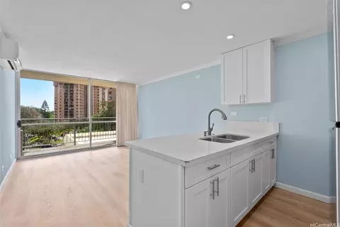 98-450 Koauka Loop #208, Aiea, HI 96701