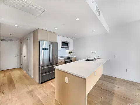 1001 Queen St #2015, Honolulu, HI 96814