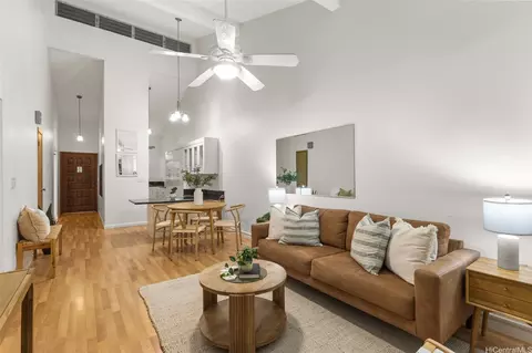 98-607 Kilinoe St #8B2, Aiea, HI 96701
