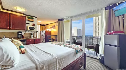2425 Kuhio Ave #1001, Honolulu, HI 96815