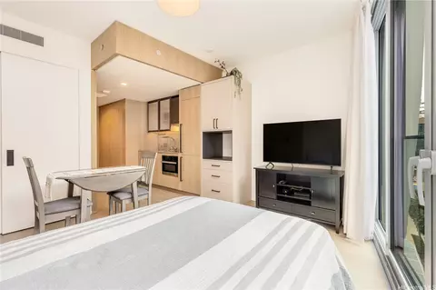 1000 Auahi St #527, Honolulu, HI 96814