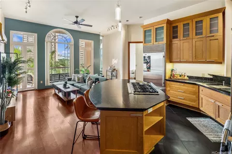 427 Launiu St #504, Honolulu, HI 96815