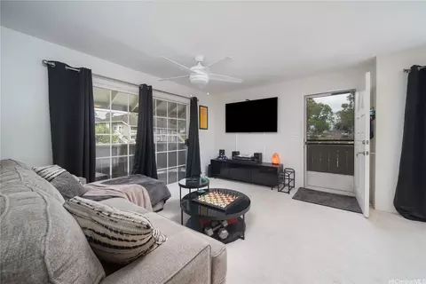 94-1351 Kulewa Loop #17U, Waipahu, HI 96797