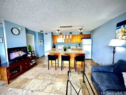 201 Ohua Ave #2107 MAUKA TOWER II, Honolulu, HI 96815