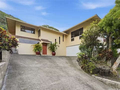 367 Mamaki St, Honolulu, HI 96821
