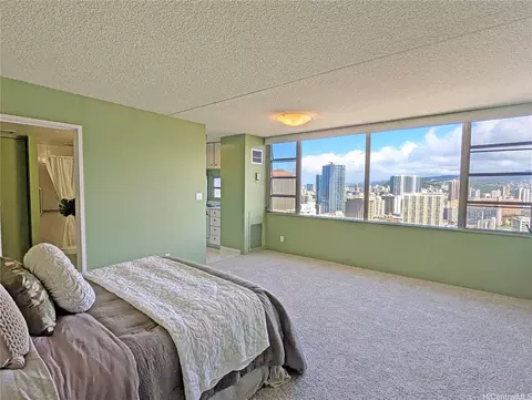 400 Hobron Ln #3306, Honolulu, HI 96815