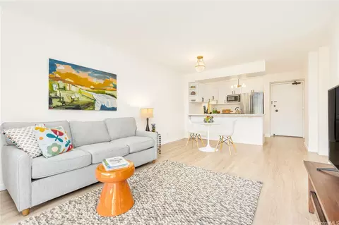 3138 Waialae Ave #413, Honolulu, HI 96816