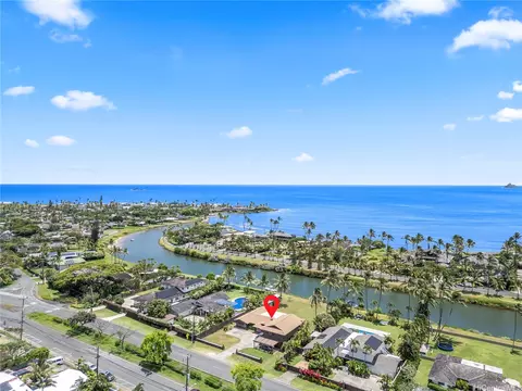 742 Mokapu Rd, Kailua, HI 96734