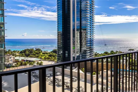 987 Queen St #1806, Honolulu, HI 96814