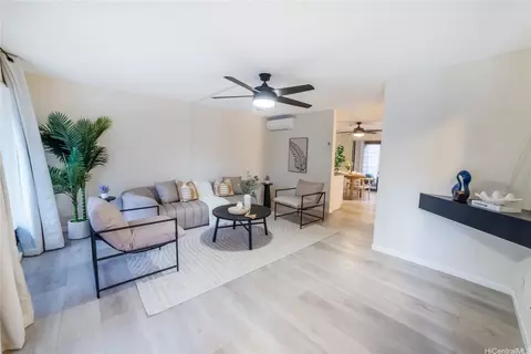 98-1704 Kaahumanu St #7C, Pearl City, HI 96782