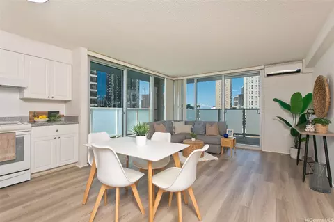 801 South St #722, Honolulu, HI 96813