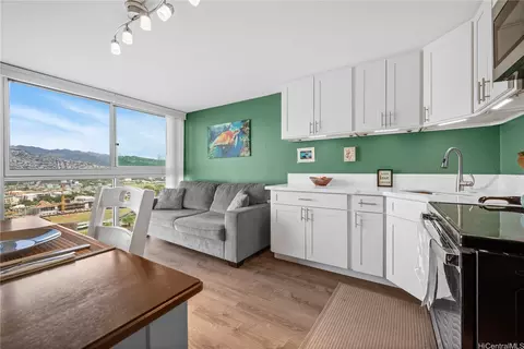 2211 Ala Wai Blvd #2414, Honolulu, HI 96815