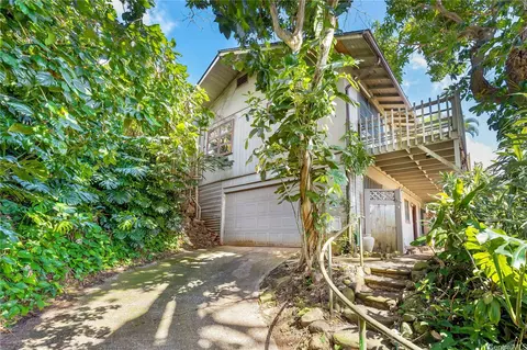 4752 Matsonia Dr, Honolulu, HI 96816