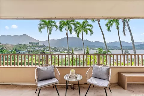46-040 Konane Pl #3811, Kaneohe, HI 96744