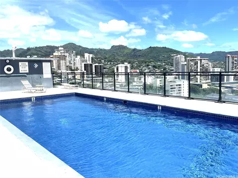 1415 Victoria St #201, Honolulu, HI 96822